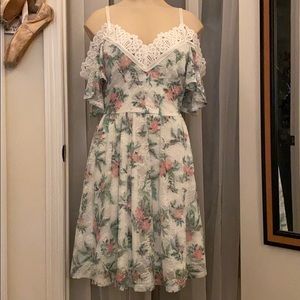 Romantic Off-The-Shoulder Lace Dress